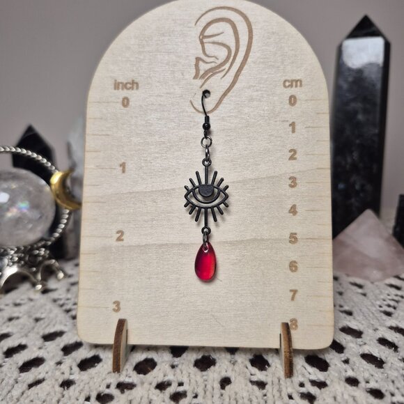 Simple Twist of Fate Earrings - Picture 5 of 5